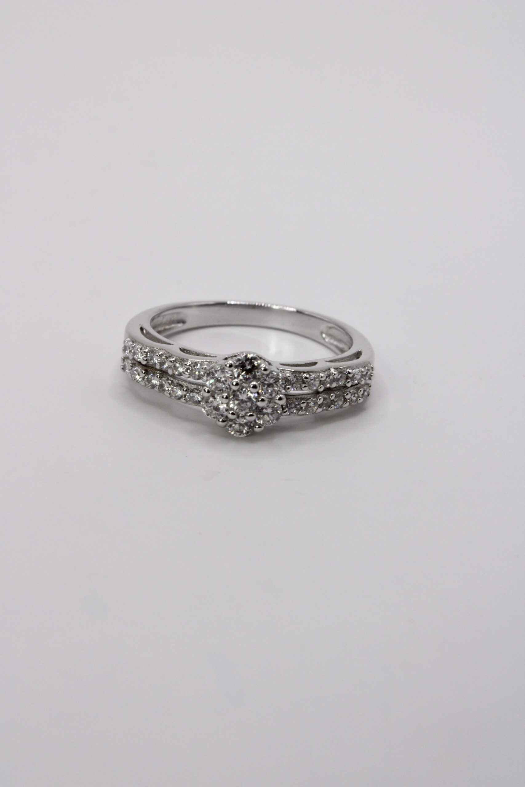 Anillo De Plata 925 Halo Floral