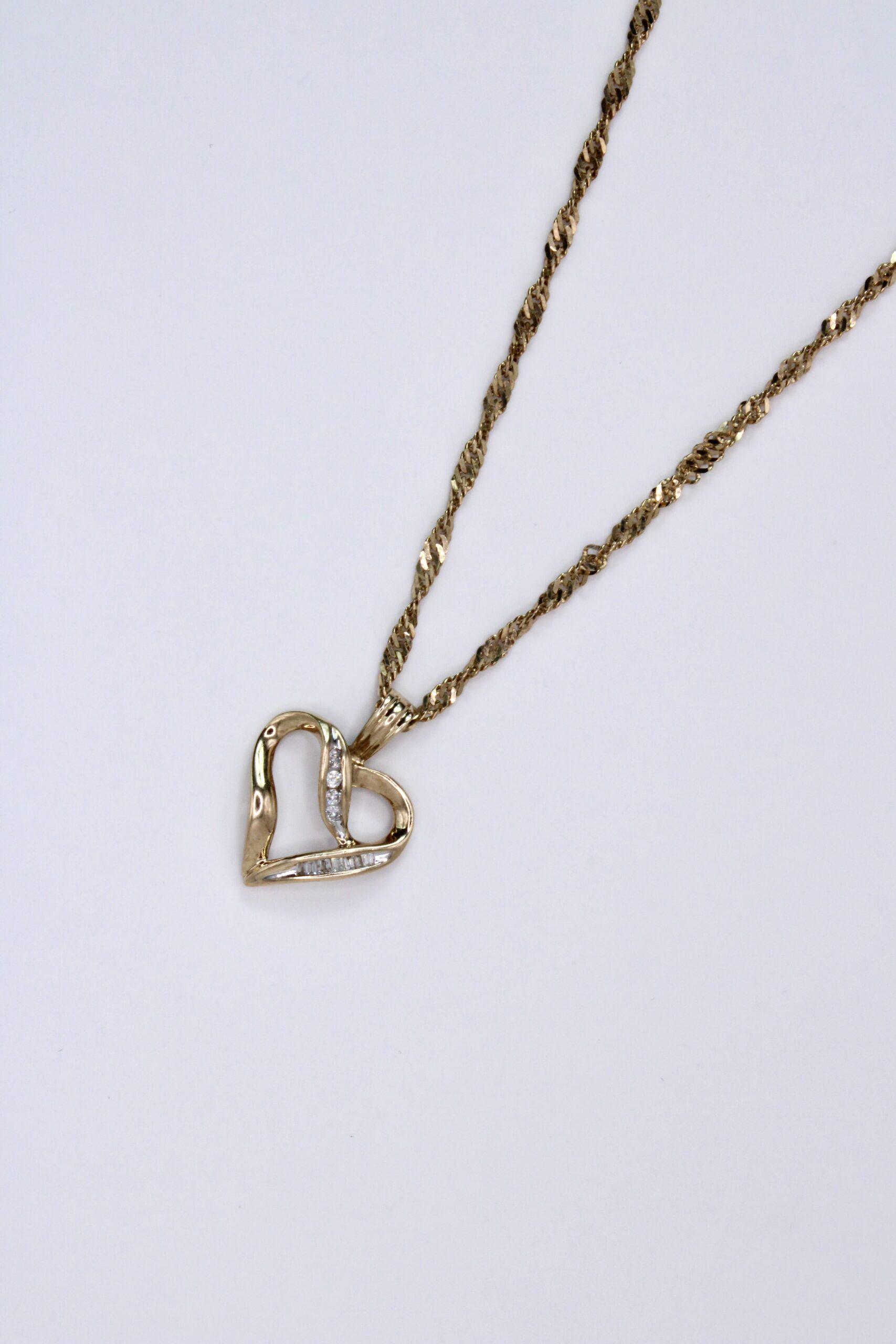 Cadena De Oro 10k Dije Corazon Con Diamantes