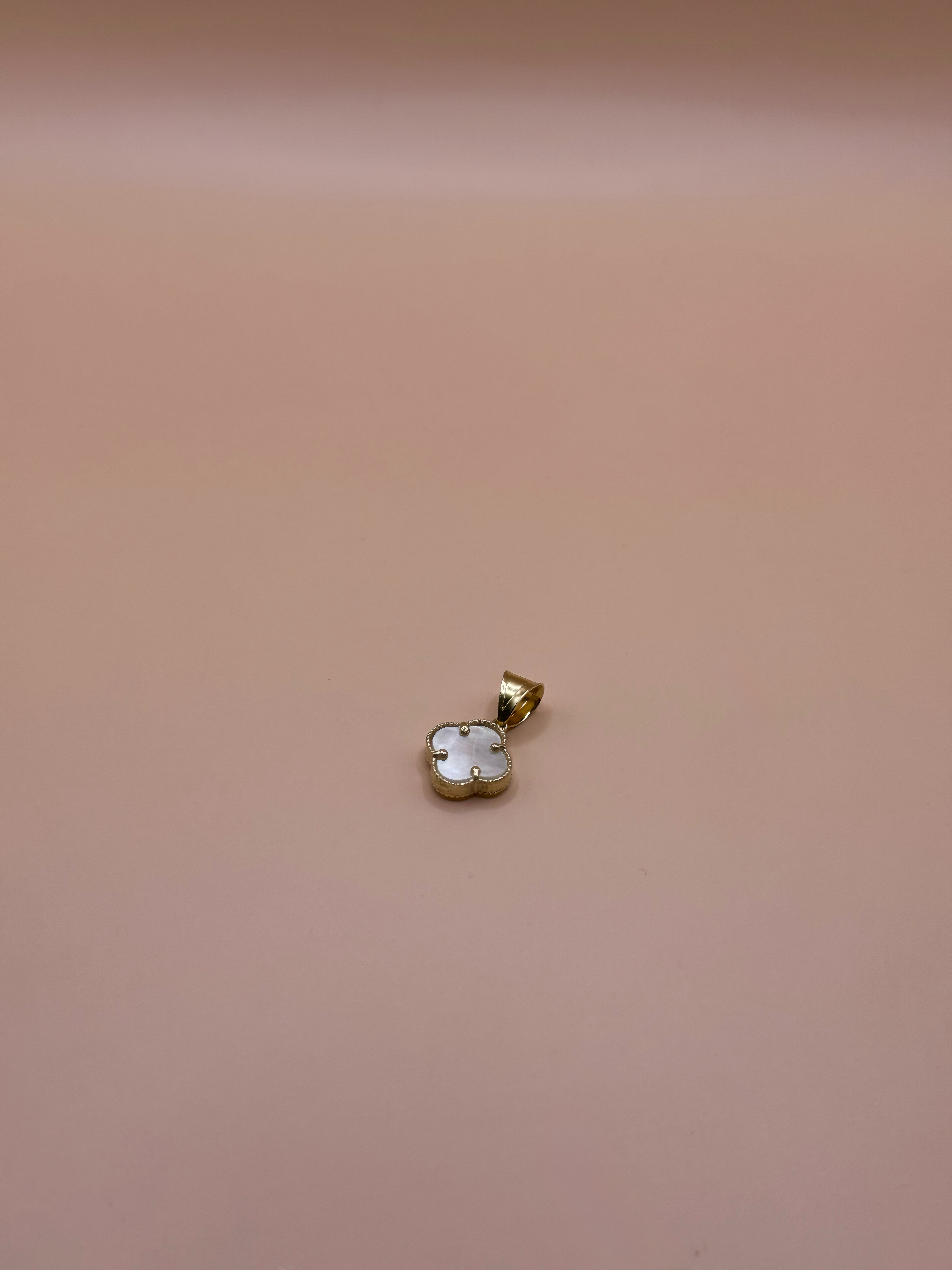 Dije De Oro Estilo Flor 14k