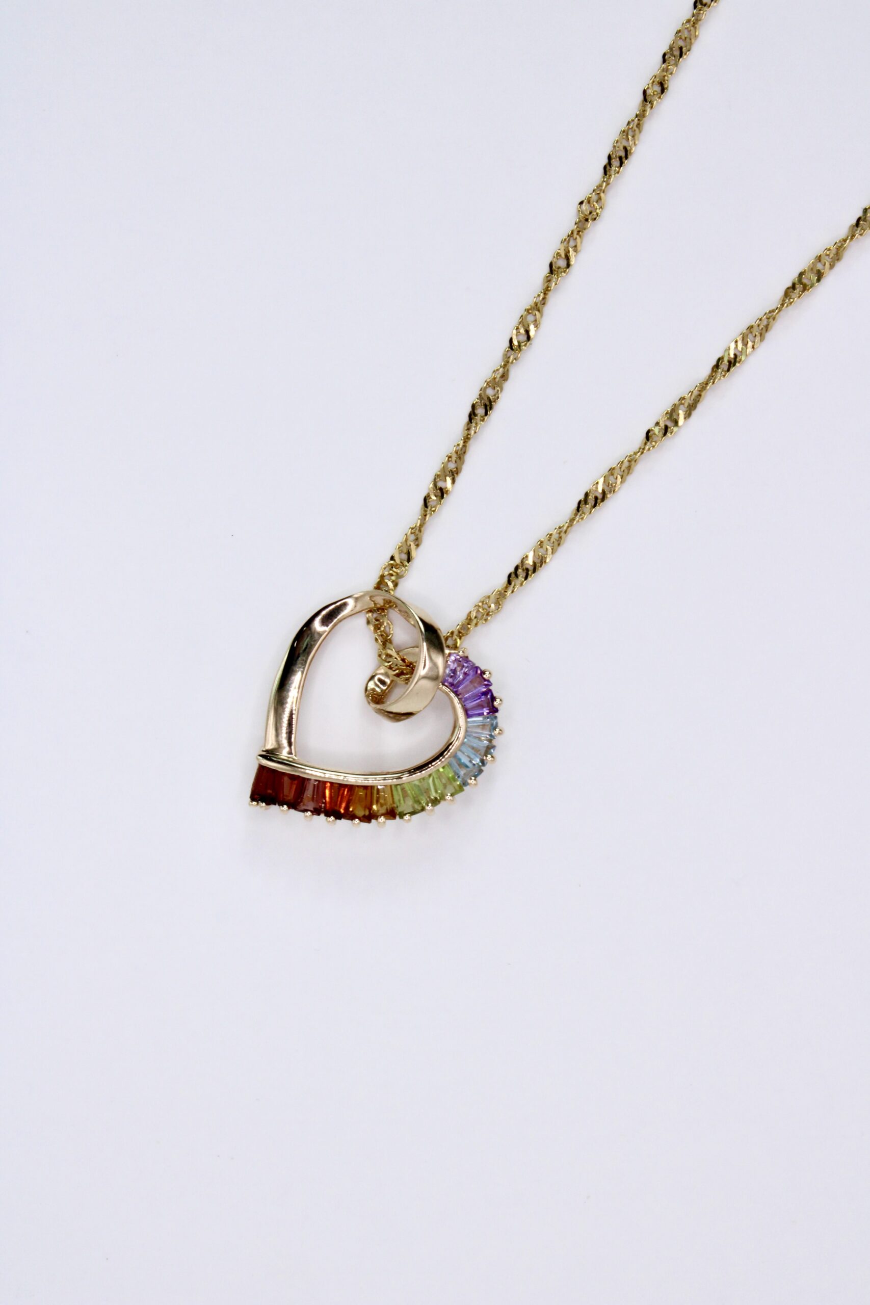 Dije Corazon Arcoiris Oro 14k