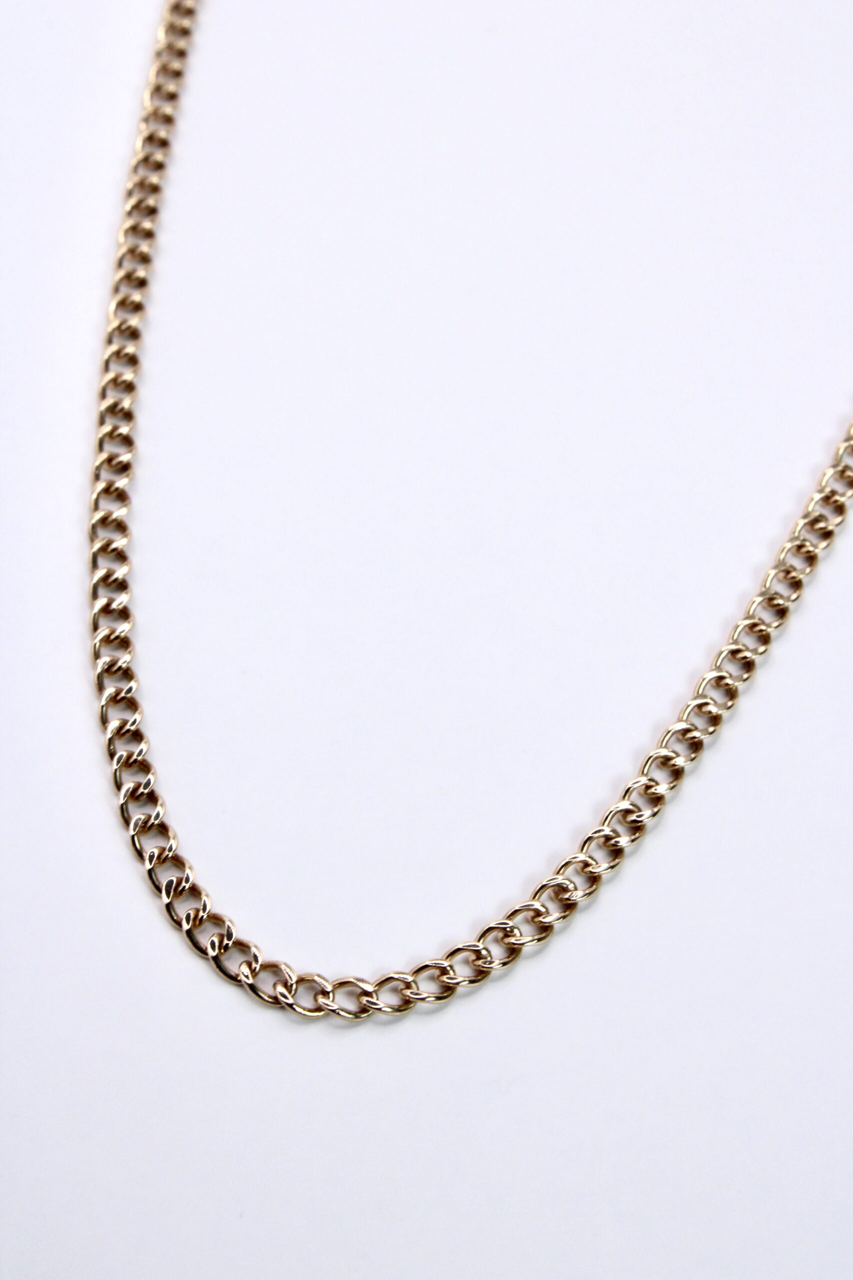 Cadena de Oro 10k Curb