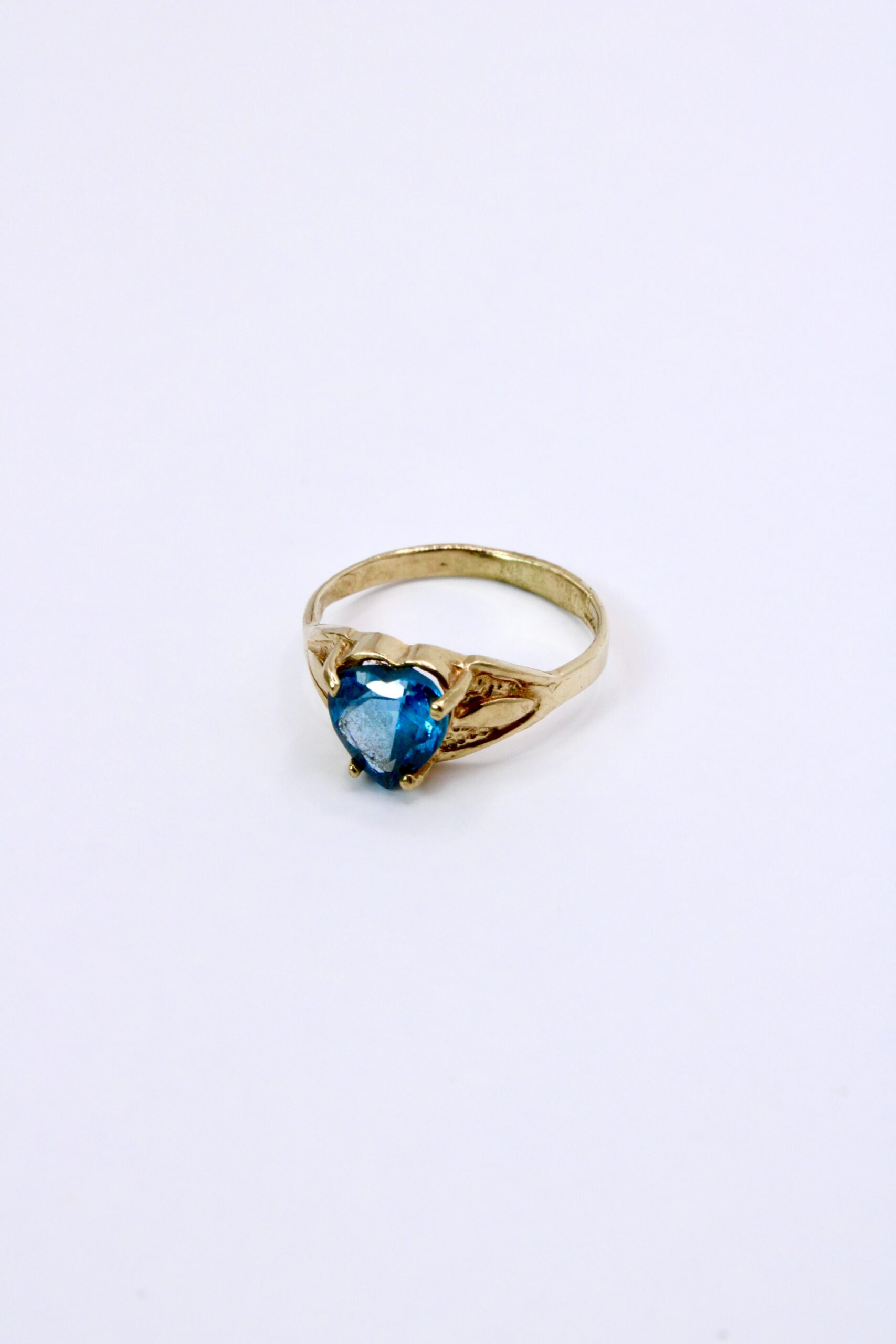 Anillo Corazon Celeste de Oro 14k